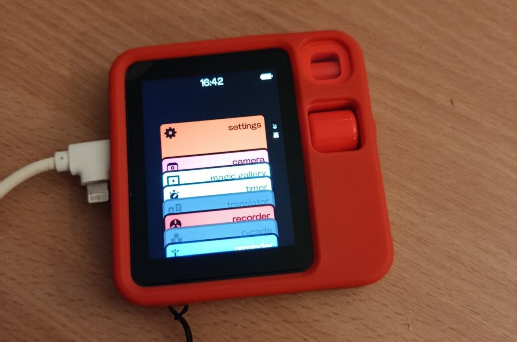 RabbitOS 2 Card-Based User Interface