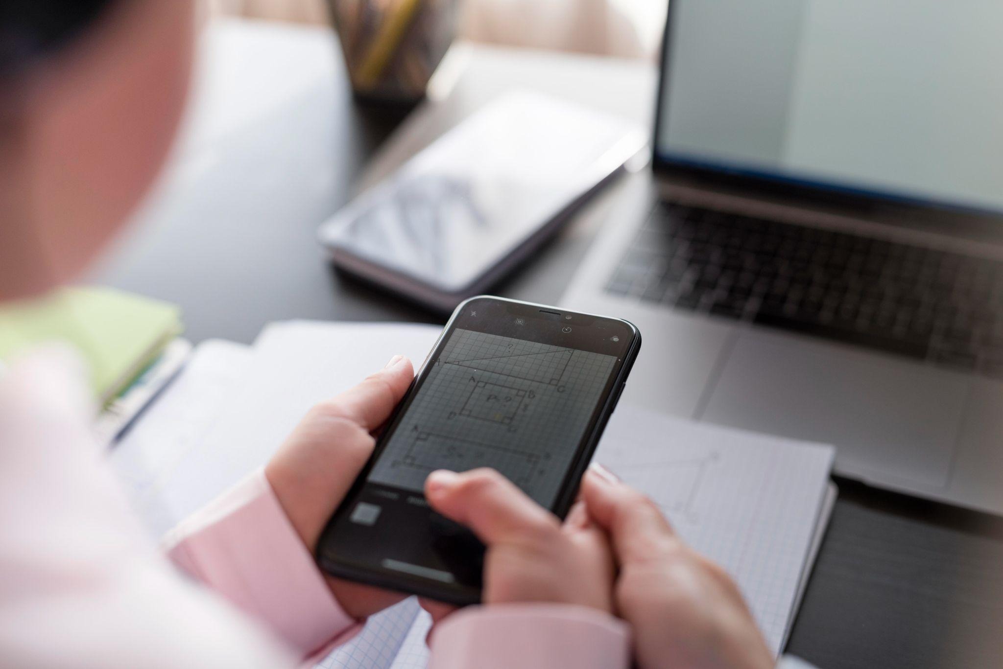 How AI Is Changing Document Digitization: From Android Apps to Professional Scanners 6 image